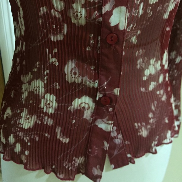 Sparkly Red Pleated Floral Shirt - Picture 5 of 5